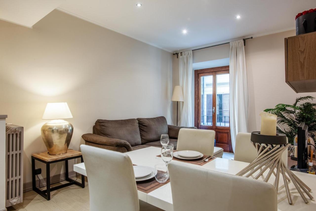 Apartment Gemma Preziosa Tra Il Castello Sforzesco Ed Il Duomo Di By Easylife Milan